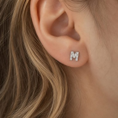 Single initial earring in 925 silver