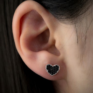Orecchino cuore nero a lobo in argento 925
