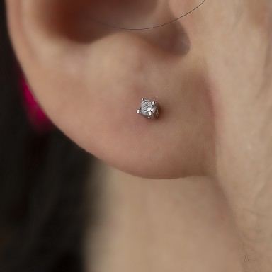 Earring single with small white zircon 2mm in silver 925