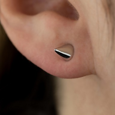 Single stud earring in 925 silver