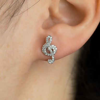 Single violin key earring in 925 silver