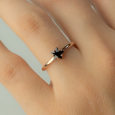 Adjustable star ring in 925 silver rose gold plated black stone