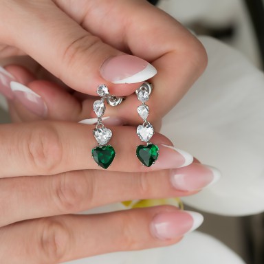 Queen green earrings