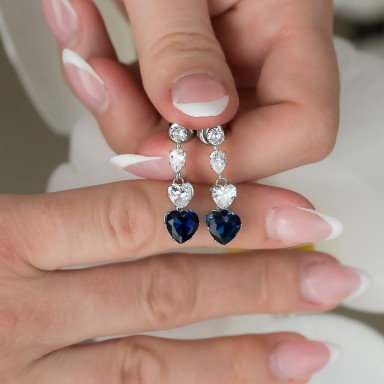 Queen blue earrings