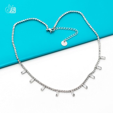 Stainless steel necklace with zircons