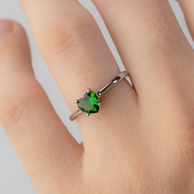 Adjustable heart ring in 925 silver rhodium plated green stone